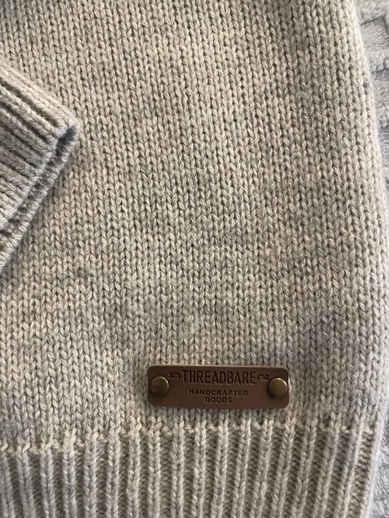 Threadbare sweater - Picture 3 of 4